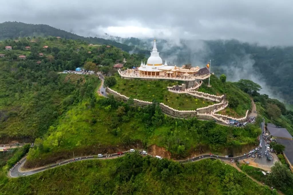 Mahameuna Bawana Asapuwa Tour - Beautiful Tea Plantation & Scenic Tour in Hill Country, Sri Lanka